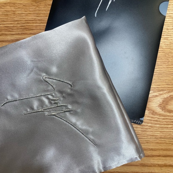 Giuseppe sneakers size 40.5 us 7.5 color is red dark red black and gold - Picture 6 of 7